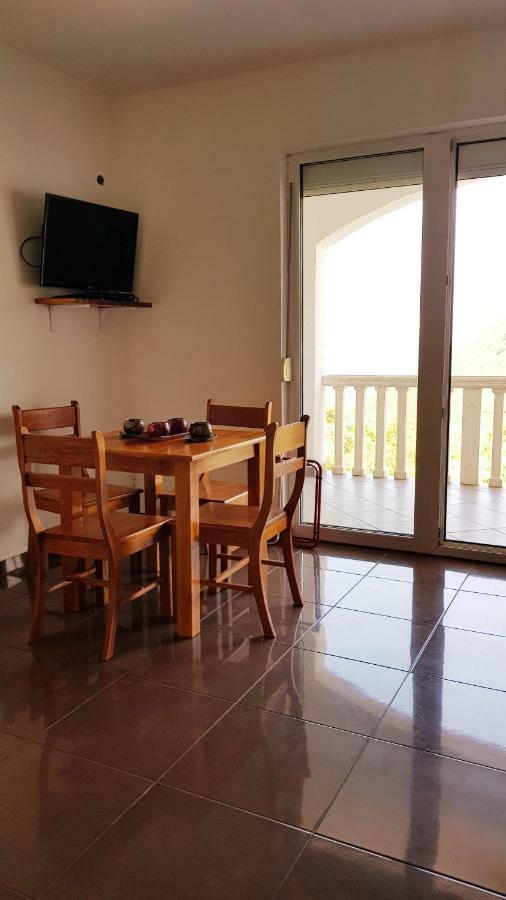 Apartmani Lazarevic Луштица Экстерьер фото