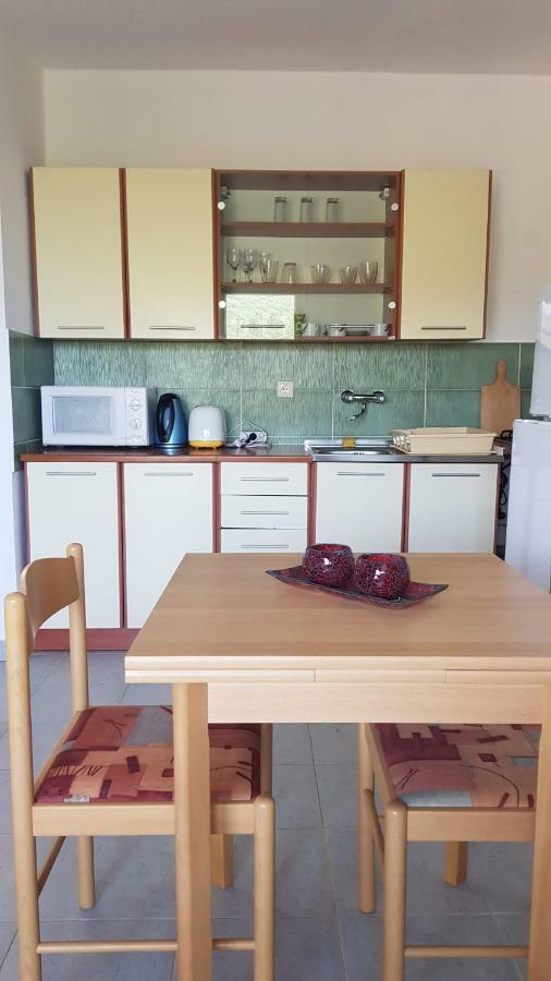 Apartmani Lazarevic Луштица Экстерьер фото